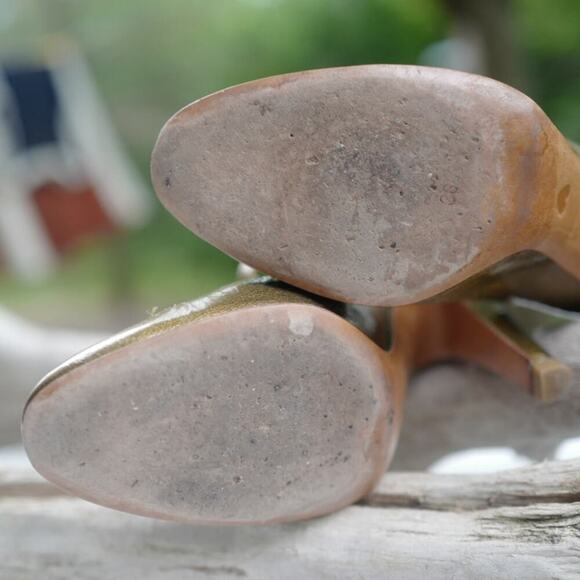 MOSCHINO Gold Metallic T-Strap Heels | Luxe Statement Pumps, 4โ Italian Chic EUC - Picture 11 of 16